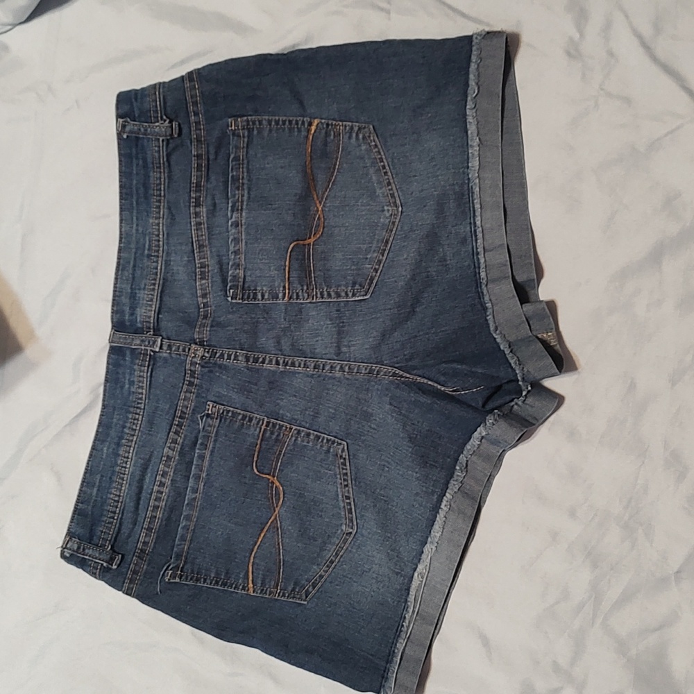 ๐ 3/$20๐ Faded Glory Denim Shorts - Picture 2 of 5